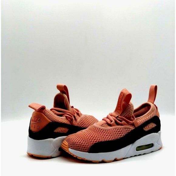 Nike Air Max 90 Girls Size 13.5 C Youth Coral Pink - Picture 1 of 5